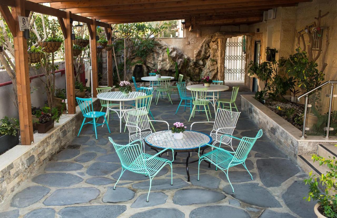 Domus Bat Galim Hotel Haifa Bagian luar foto