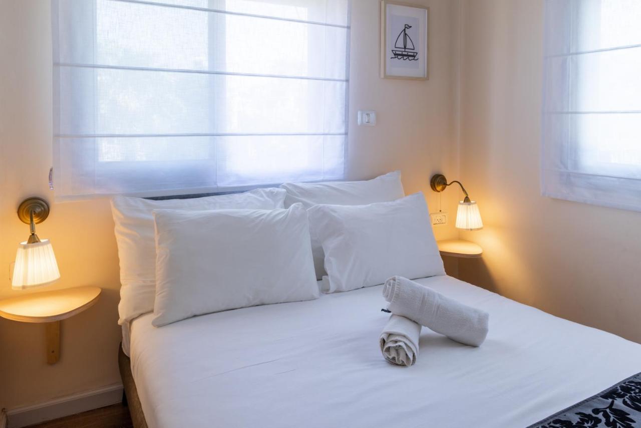 Domus Bat Galim Hotel Haifa Bagian luar foto